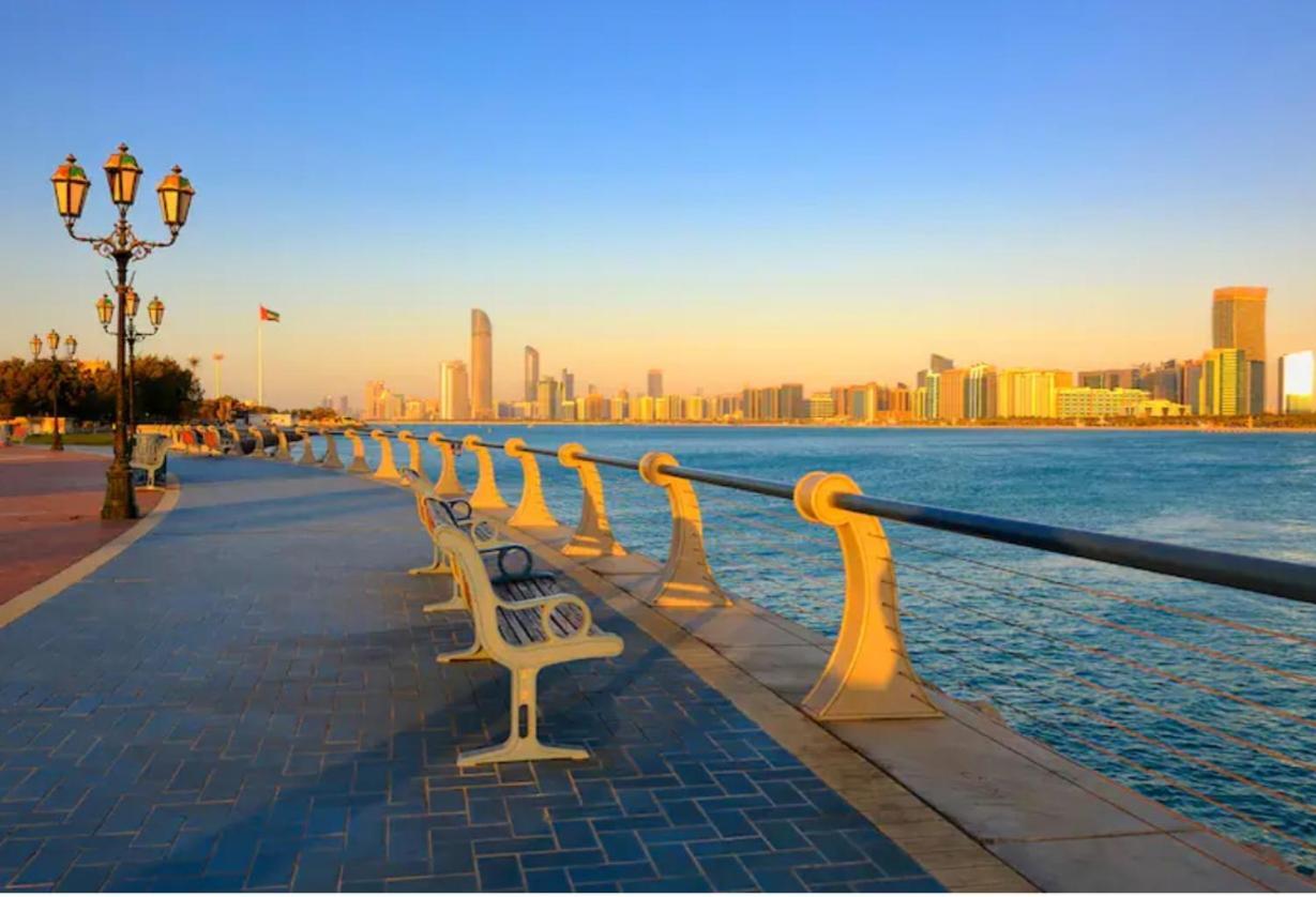 Corniche Street - Stunning Room Abu Dhabi Exterior foto